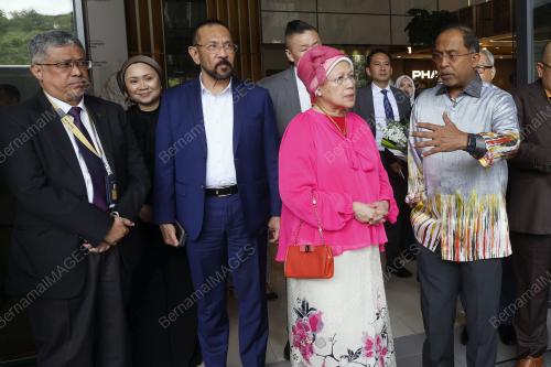 DATUK SERI DR ZAMBRY ABD KADIR