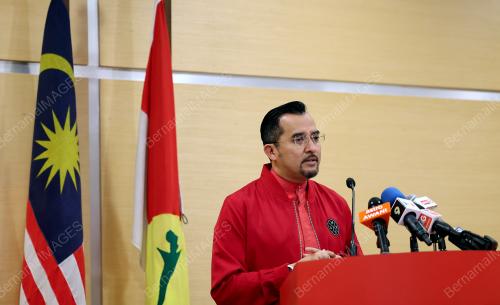 DATUK DR ASYRAF WAJDI DUSUKI