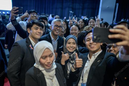 TENGKU DATUK SERI ZAFRUL TENGKU ABDUL AZIZ