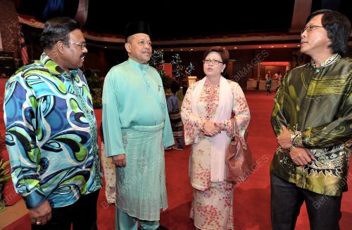 KL82_31082013_RAYA