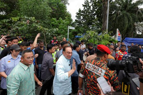 DATUK SERI ANWAR IBRAHIM
