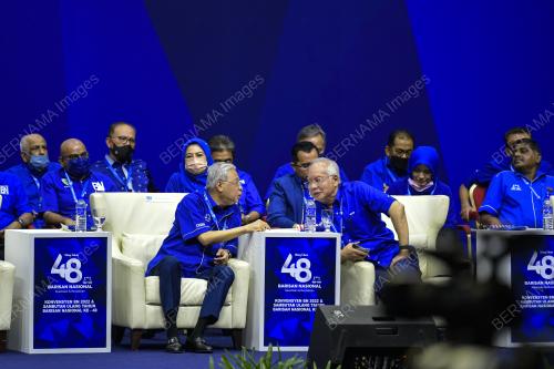 DATUK SERI ISMAIL SABRI YAAKOB
