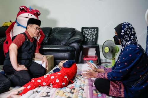 DATUK DR MOHD NA'IM MOKHTAR