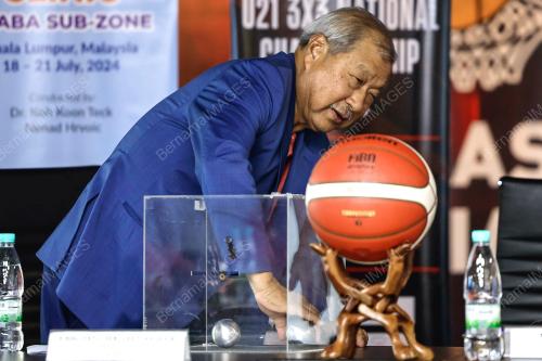 DATUK SERI LEE TIAN HOCK