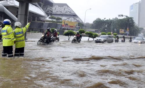 BANJIR KILAT
