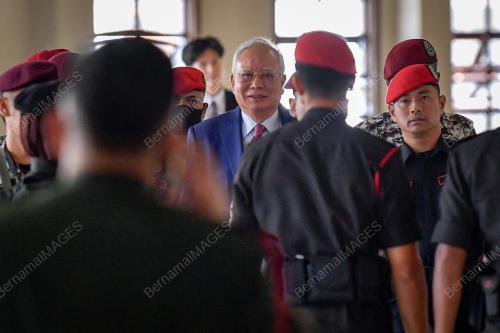 NAJIB RAZAK