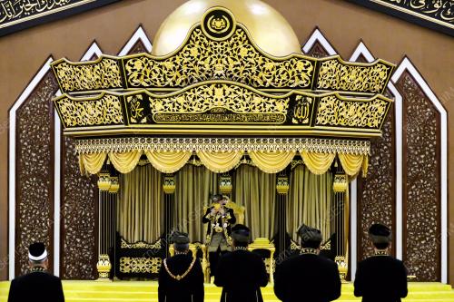 KL83_24042017_AGONG