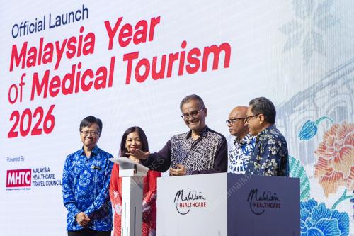 DATUK SERI DR DZULKEFLY AHMAD