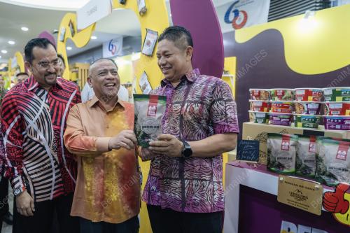 DATUK SERI SAARANI MOHAMAD