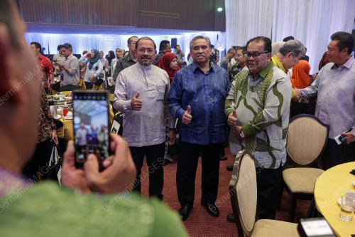 TAN SRI SHAMSUL AZRI ABU BAKAR