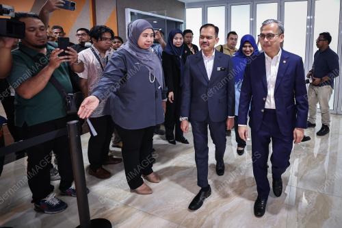DATUK FAHMI FADZIL