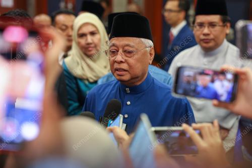 DATUK SERI ISMAIL SABRI YAAKOB