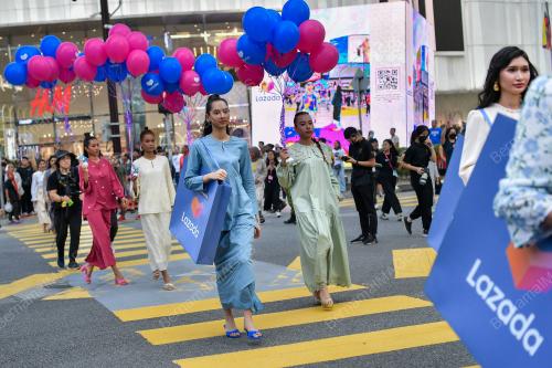 LAZADA FESYEN RAYA LAZLOOK