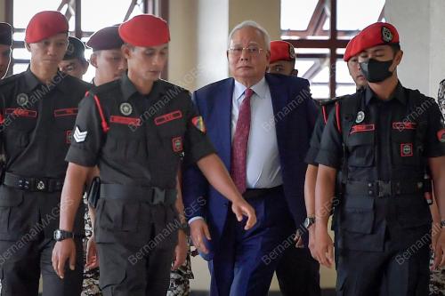 NAJIB RAZAK