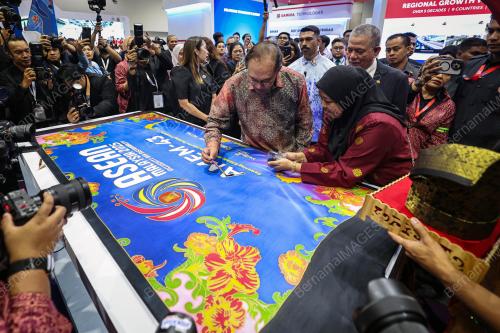 DATUK SERI ANWAR IBRAHIM
