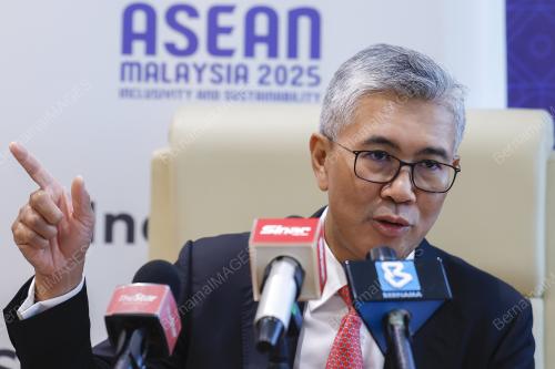 TENGKU DATUK SERI ZAFRUL ABDUL AZIZ