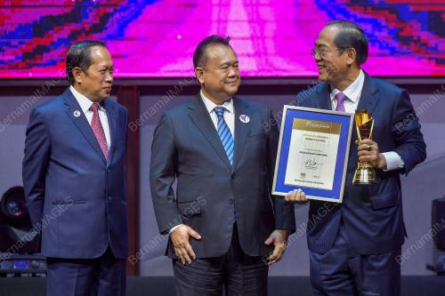 DATUK SERI ALEXANDER NANTA LINGGI
