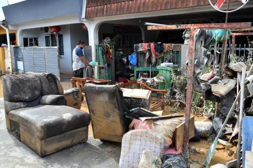 BANJIR LANGAT