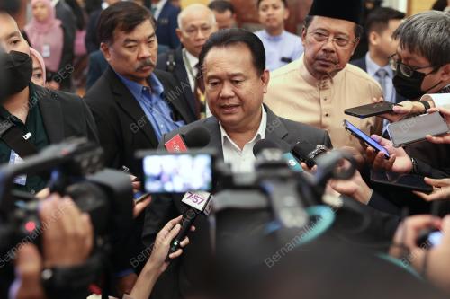 DATUK SERI ALEXANDER NANTA LINGGI