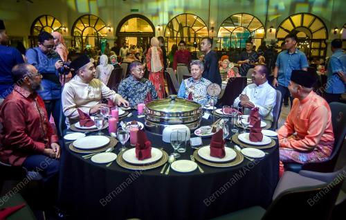 TAN SRI RAZARUDDIN HUSAIN