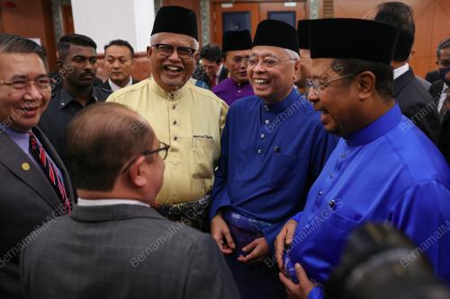 DATUK SERI ISMAIL SABRI YAAKOB