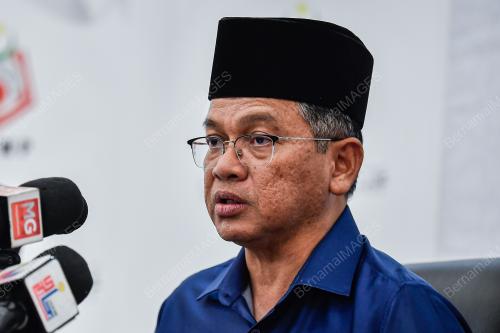 DATUK DR MOHD NA'IM MOKHTAR