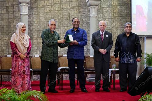 DATUK SERI DR ZAMBRY ABDUL KADIR