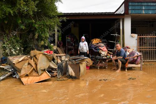BANJIR LANGAT
