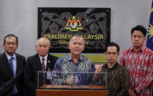 SENATOR DATUK AHMAD IBRAHIM