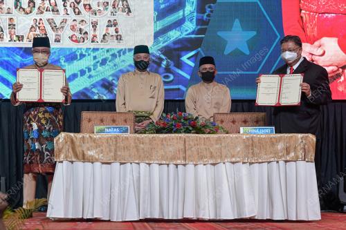 DATUK SERI ISMAIL SABRI YAAKOB