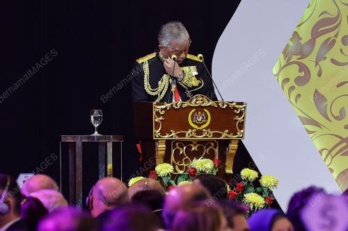 AL-SULTAN ABDULLAH RI'AYATUDDIN AL-MUSTAFA BILLAH SHAH
