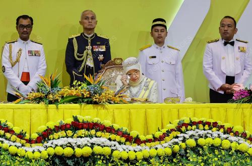 AL-SULTAN ABDULLAH RI'AYATUDDIN AL-MUSTAFA BILLAH SHAH