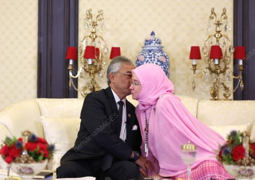 AL-SULTAN ABDULLAH RI'AYATUDDIN AL-MUSTAFA BILLAH SHAH