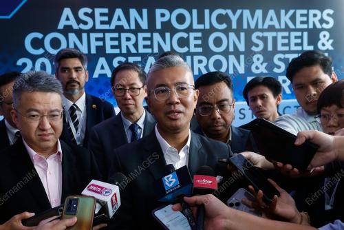 TENGKU DATUK SERI ZAFRUL ABDUL AZIZ