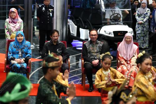 DATUK SERI ANWAR IBRAHIM