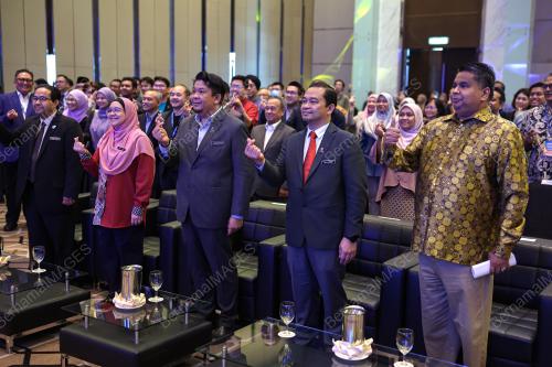 DATUK LUKANISMAN AWANG SAUNI