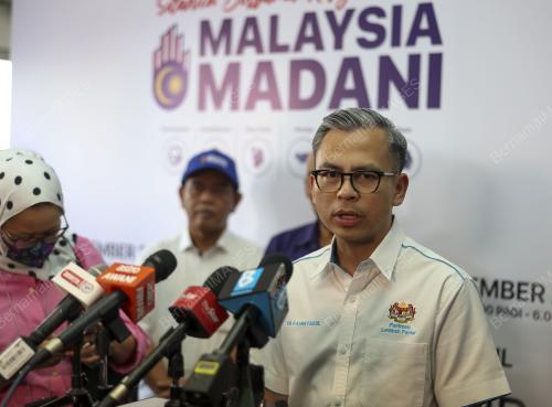 FAHMI FADZIL
