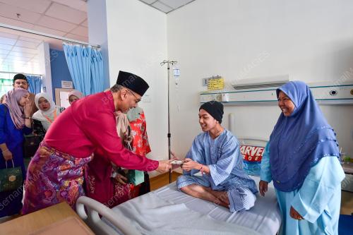 DATUK SERI DR DZULKEFLY AHMAD
