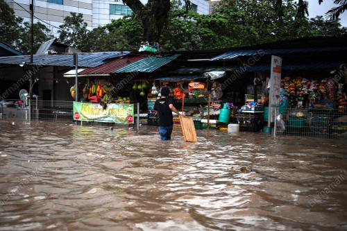 BANJIR KILAT