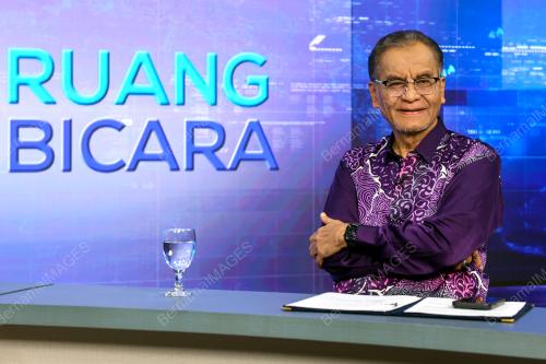 DATUK SERI DR DZULKEFLY AHMAD