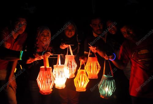 KL86_23032013_EARTH_HOUR