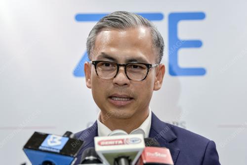 FAHMI FADZIL