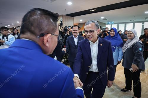 DATUK FAHMI FADZIL