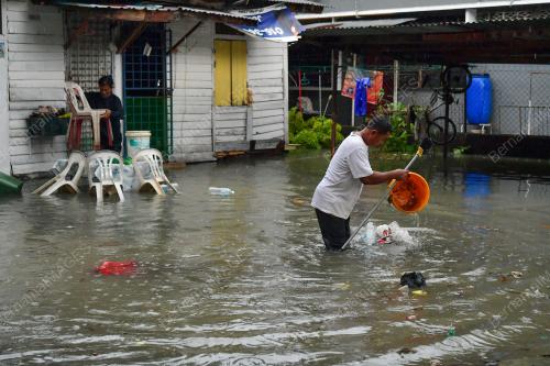 BANJIR KILAT
