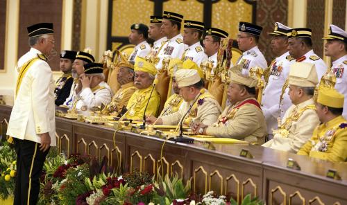 KL87_13122016_AGONG