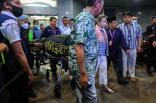 ALLAHYARHAM TUN ABDULLAH AHMAD BADAWI