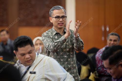 FAHMI FADZIL