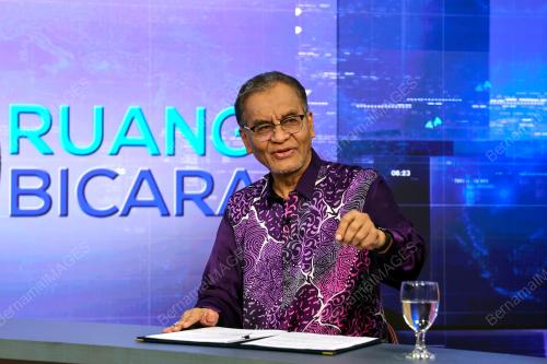 DATUK SERI DR DZULKEFLY AHMAD
