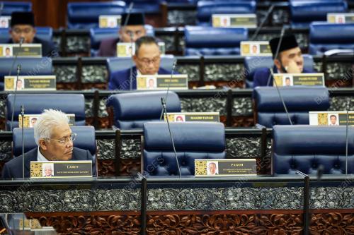 DATUK SERI HAMZAH ZAINUDDIN