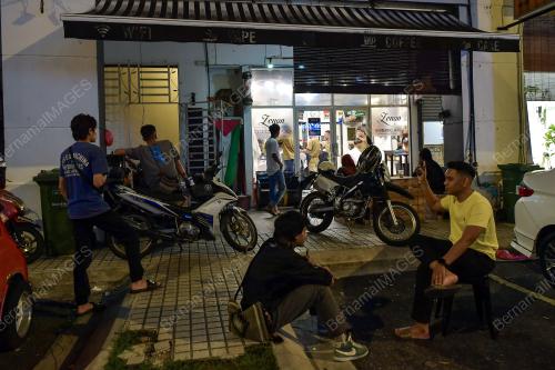 KEDAI GUNTING RAMBUT AIDILFITRI